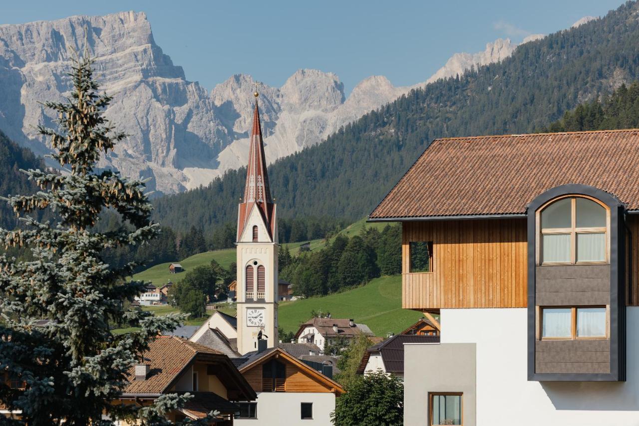 Berghotel Sanvi San Martino in Badia Eksteriør bilde