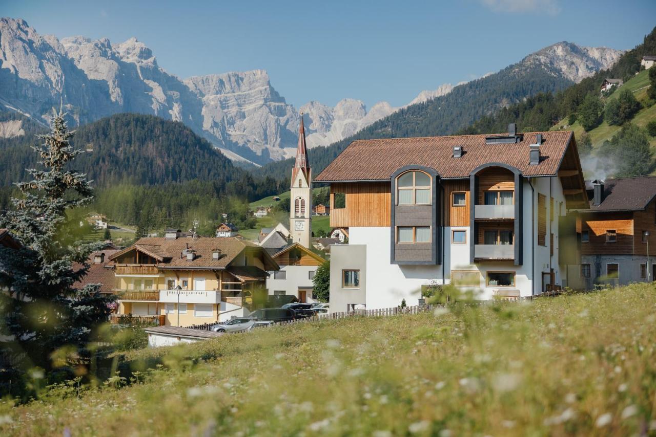 Berghotel Sanvi San Martino in Badia Eksteriør bilde