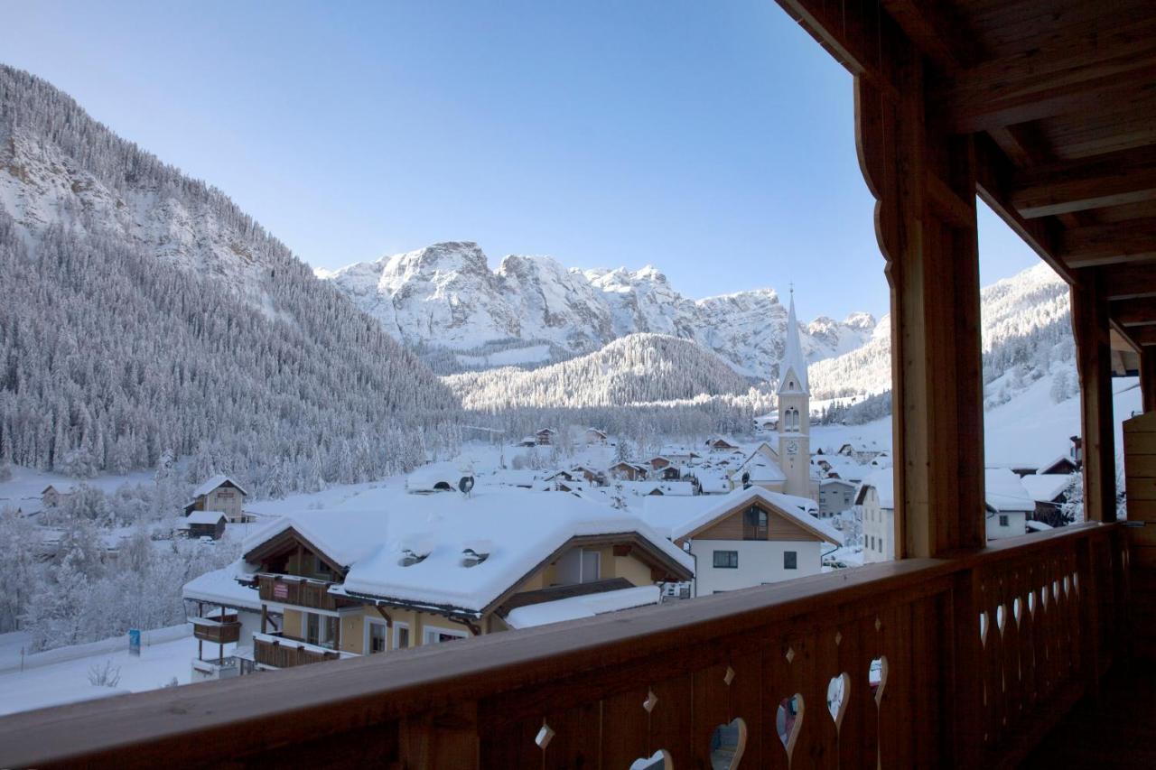 Berghotel Sanvi San Martino in Badia Eksteriør bilde